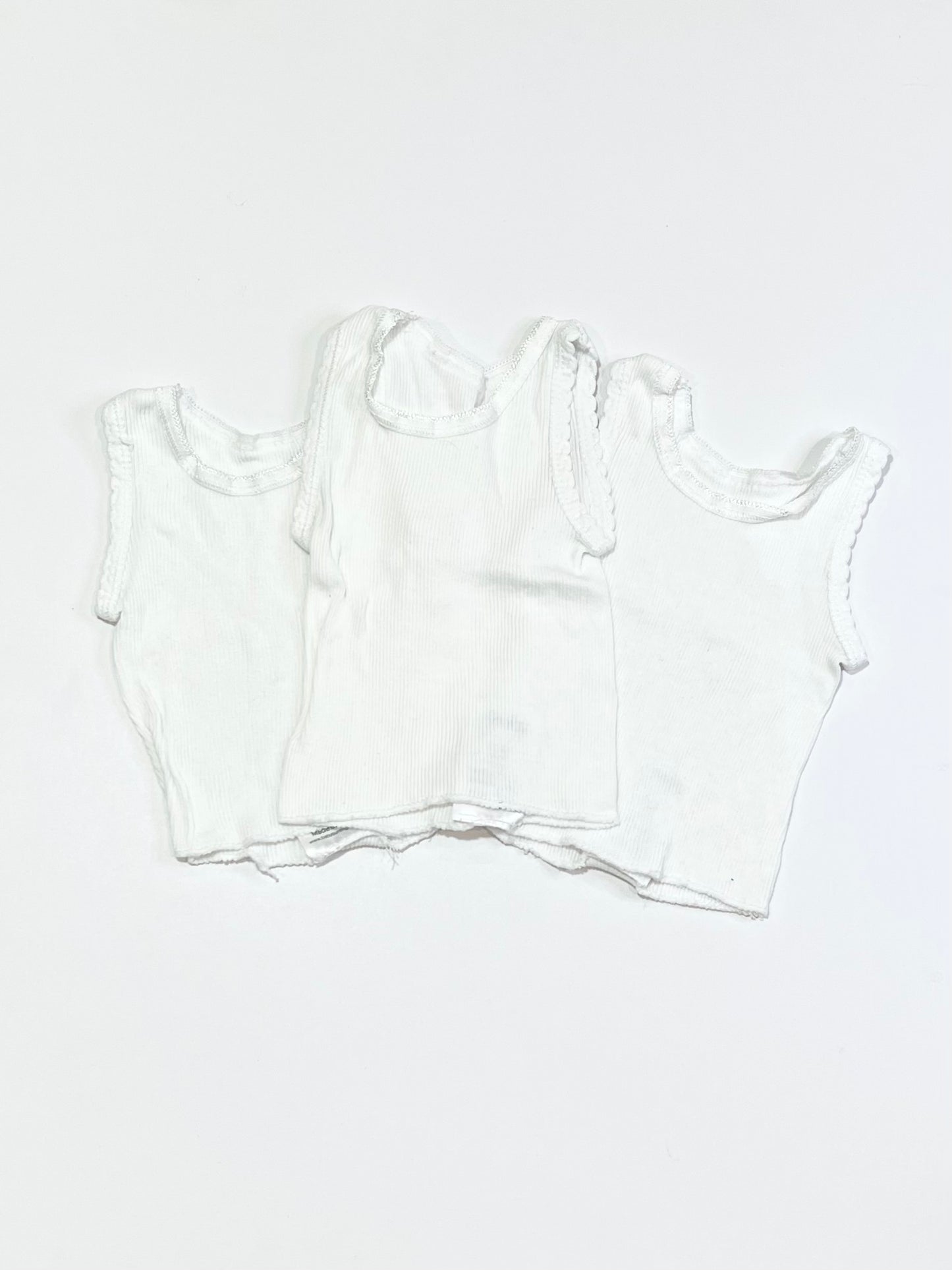 3 x white ribbed singlets - Size 00000