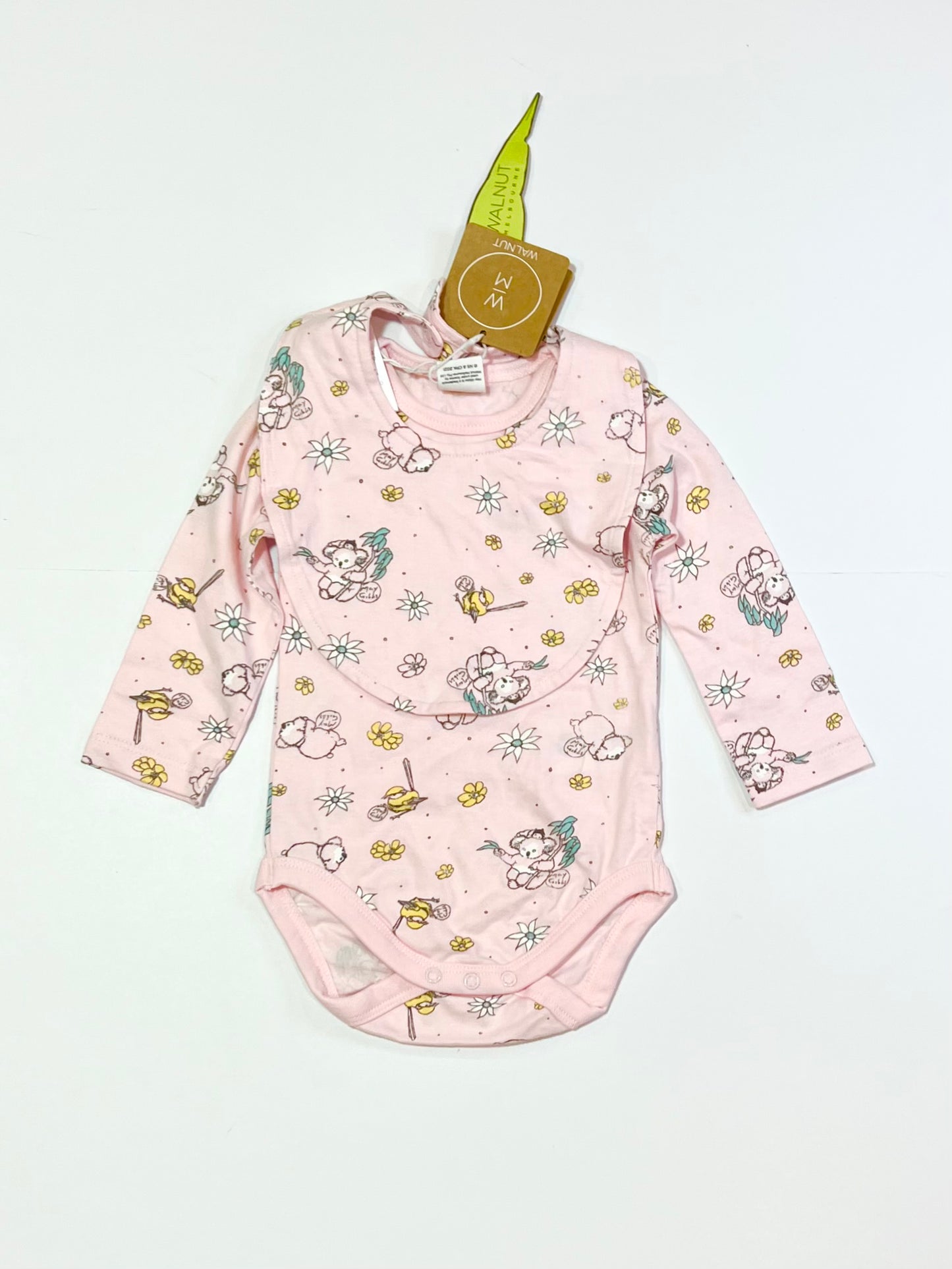 Pink bodysuit and bib brand new - Size 00