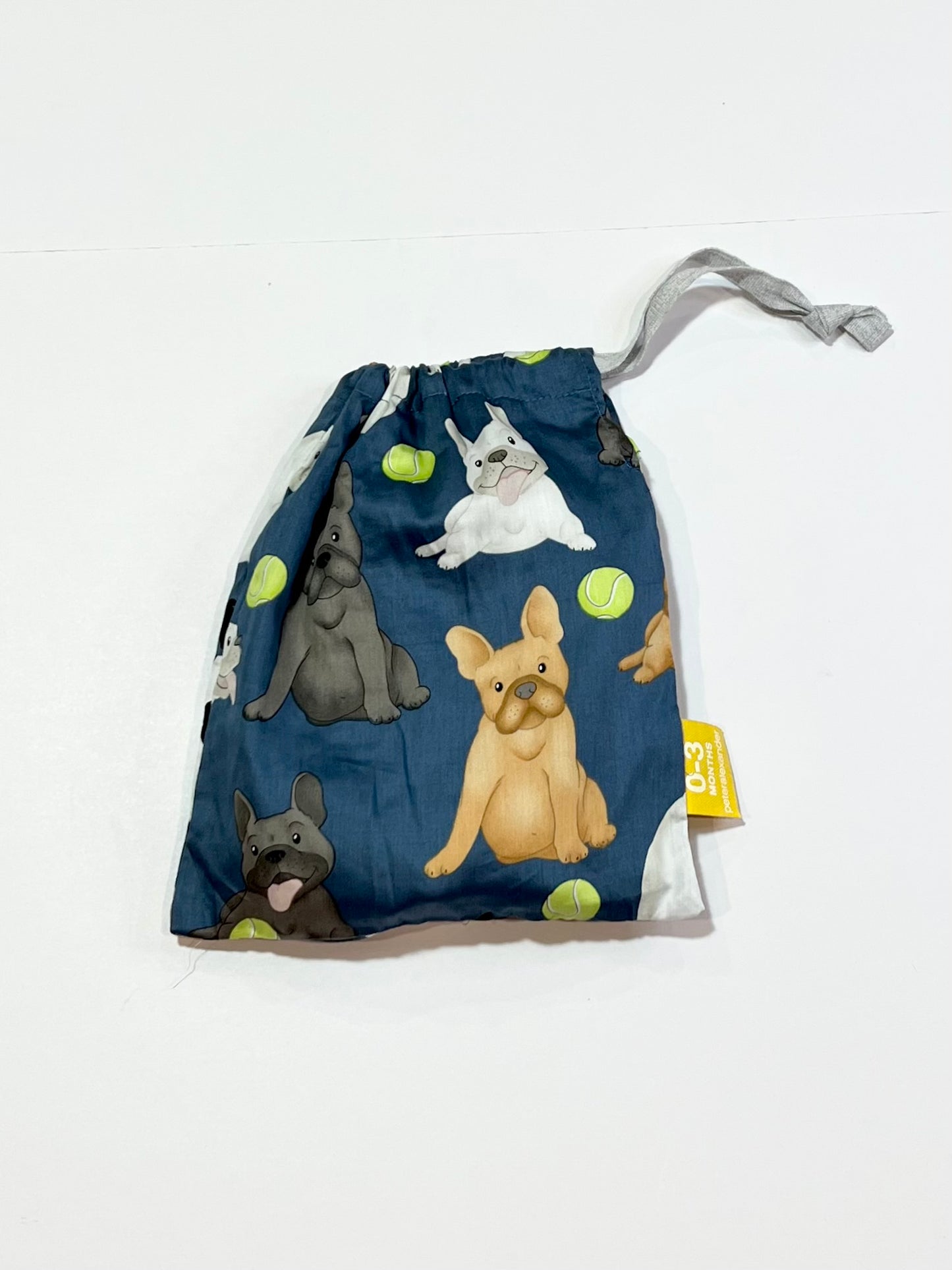 Puppy pyjamas beand new - Size 000