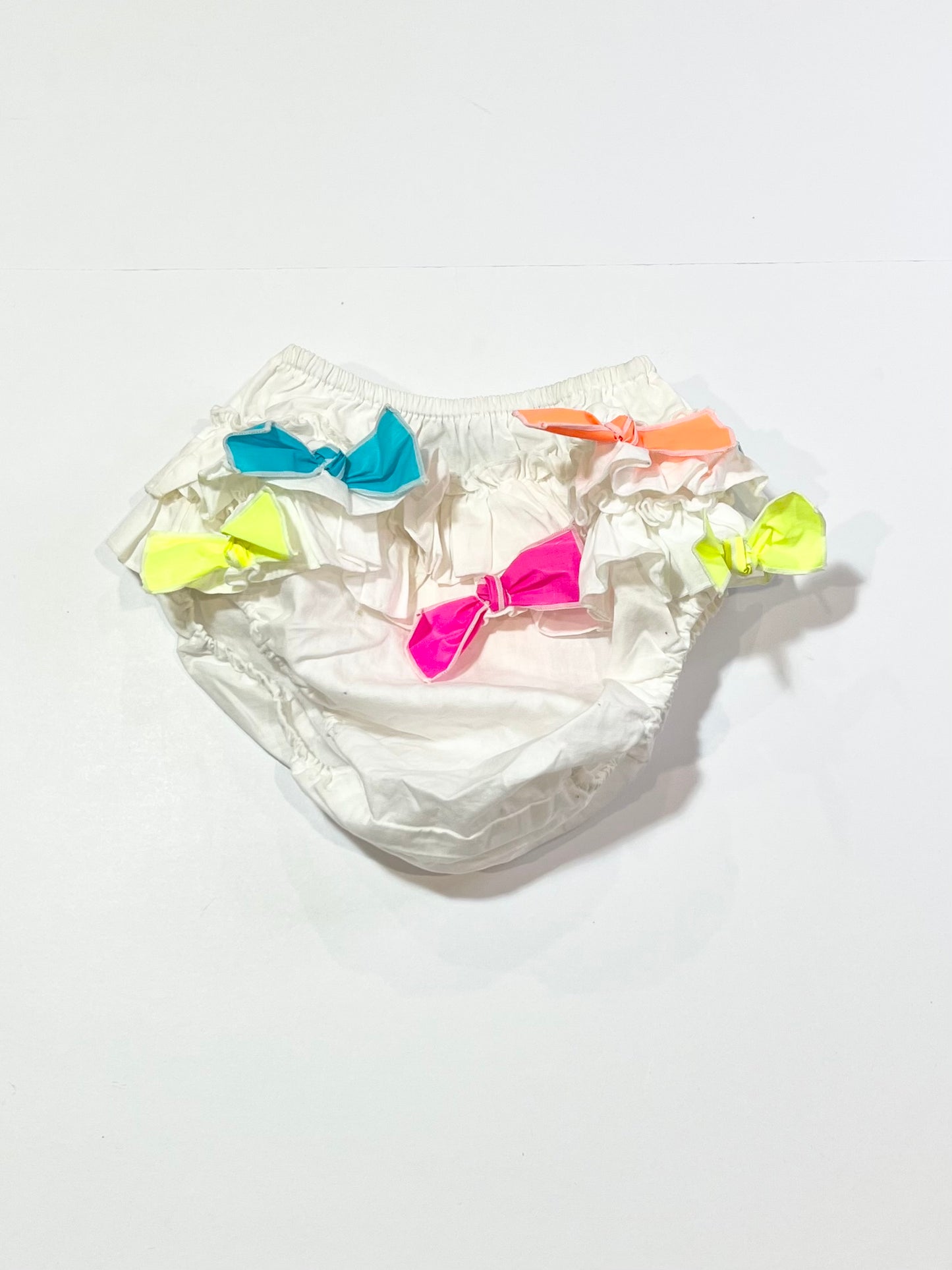 White ruffles and bows bloomers - Size 2