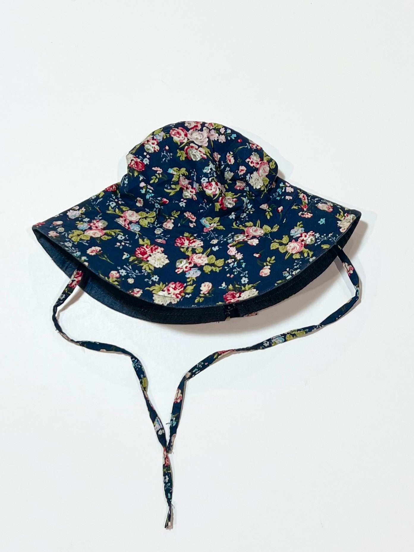 Reversible sun hat - Size 0-8 months