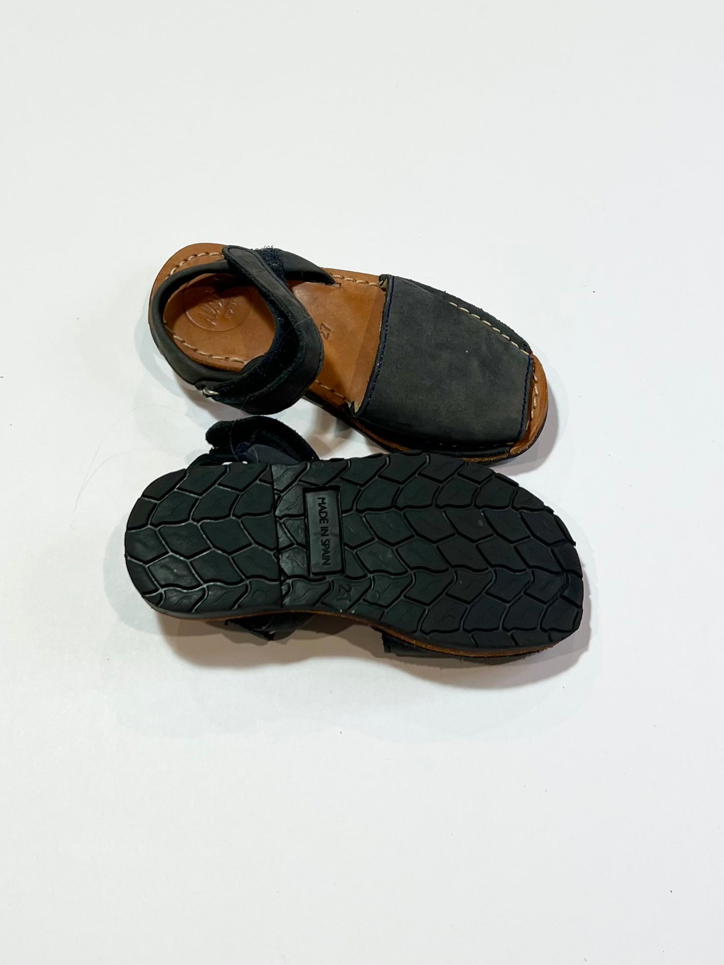 Navy leather slip ons - Size EU27