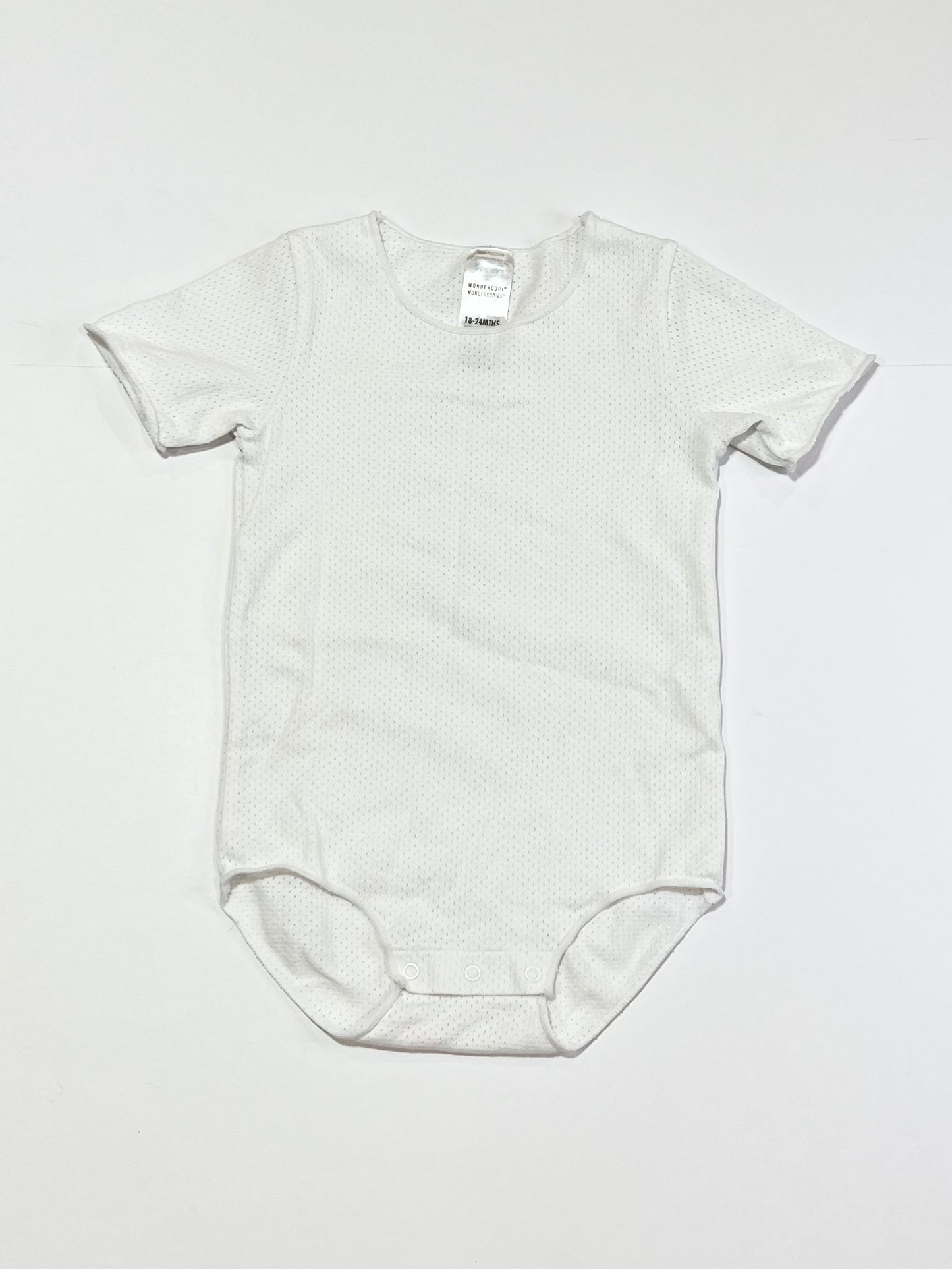 White Wondercool bodysuit - Size 2
