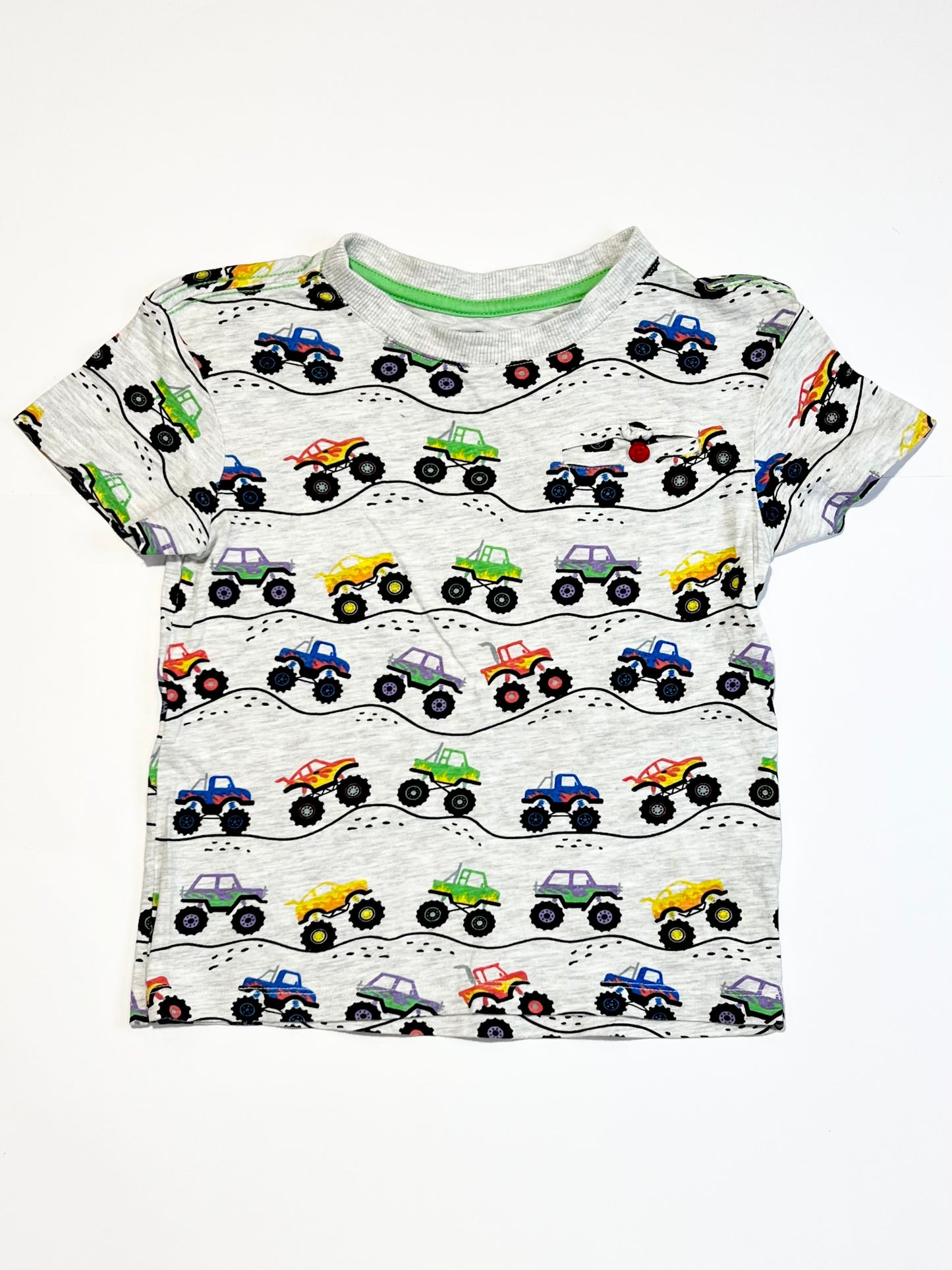 Monster trucks tee - Size 5