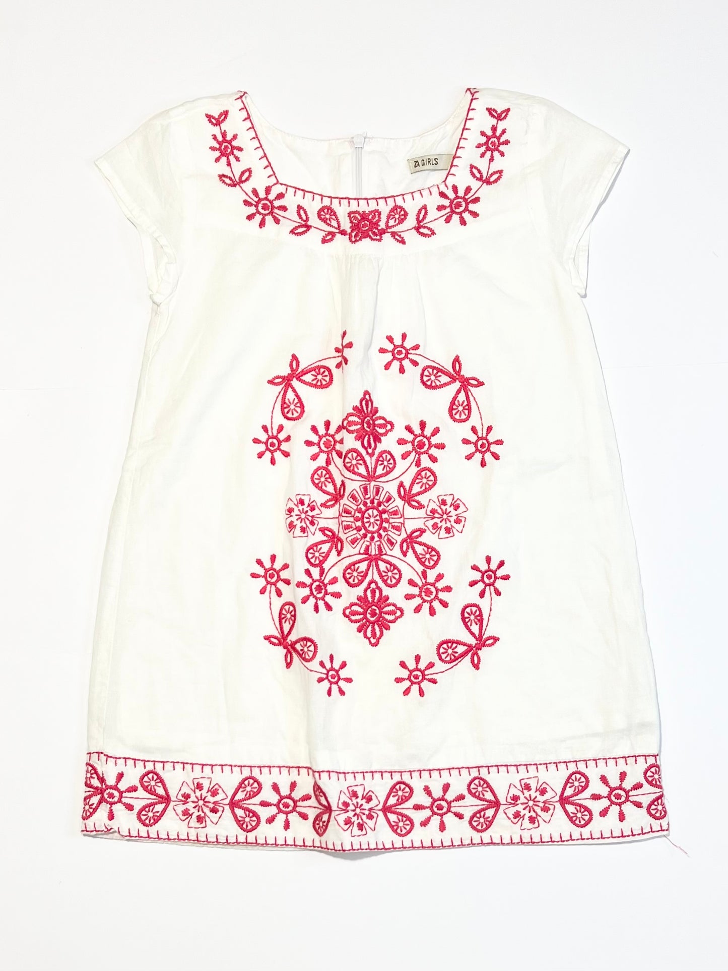 Cotton embroidered dress - Size 4