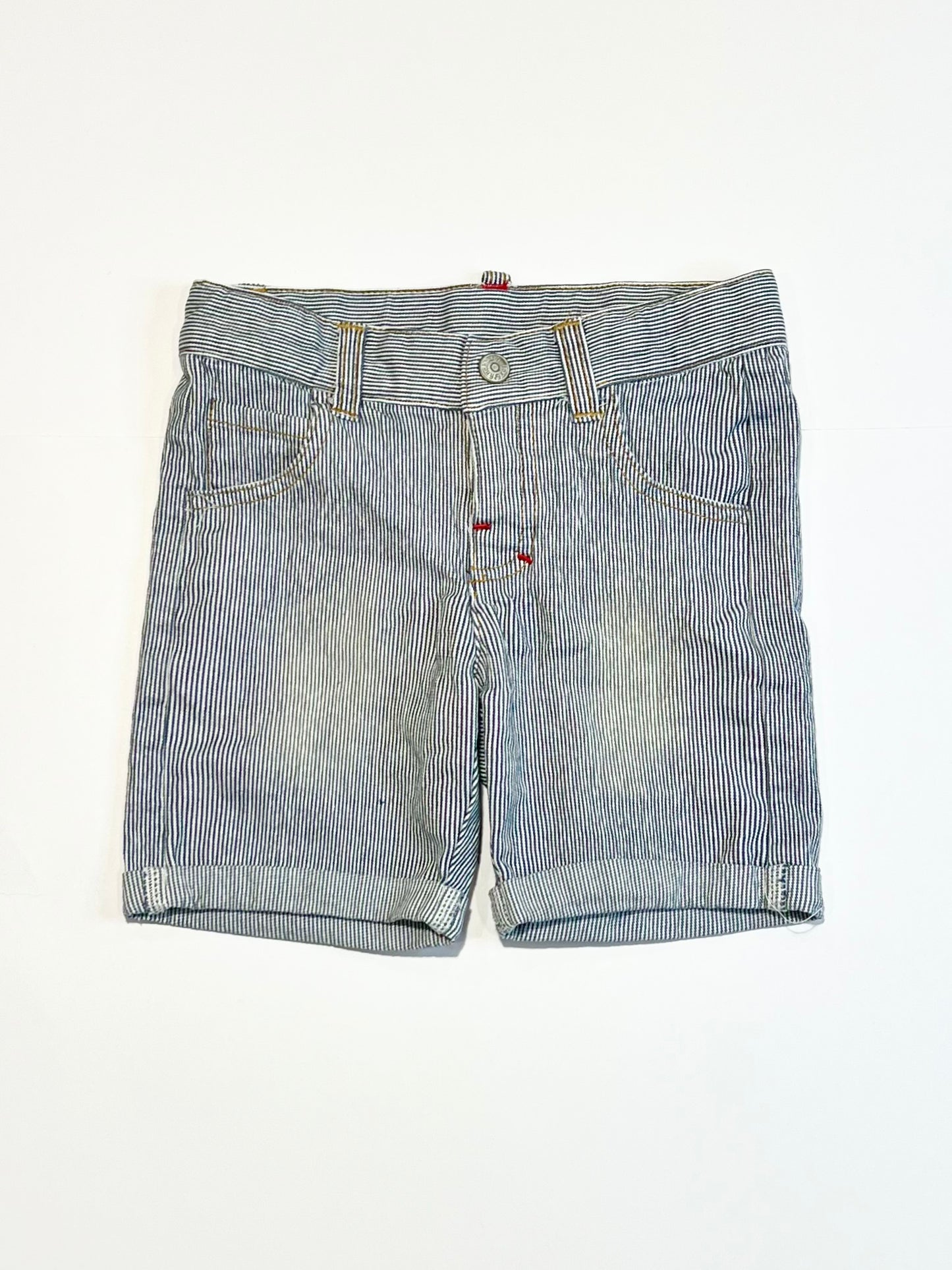 Stretchy denim shorts - Size 3