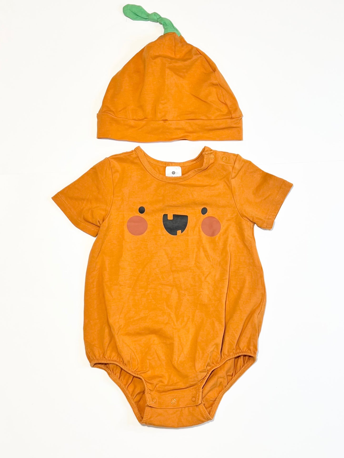 Pumpkin bubblesuit with beanie - Size 2