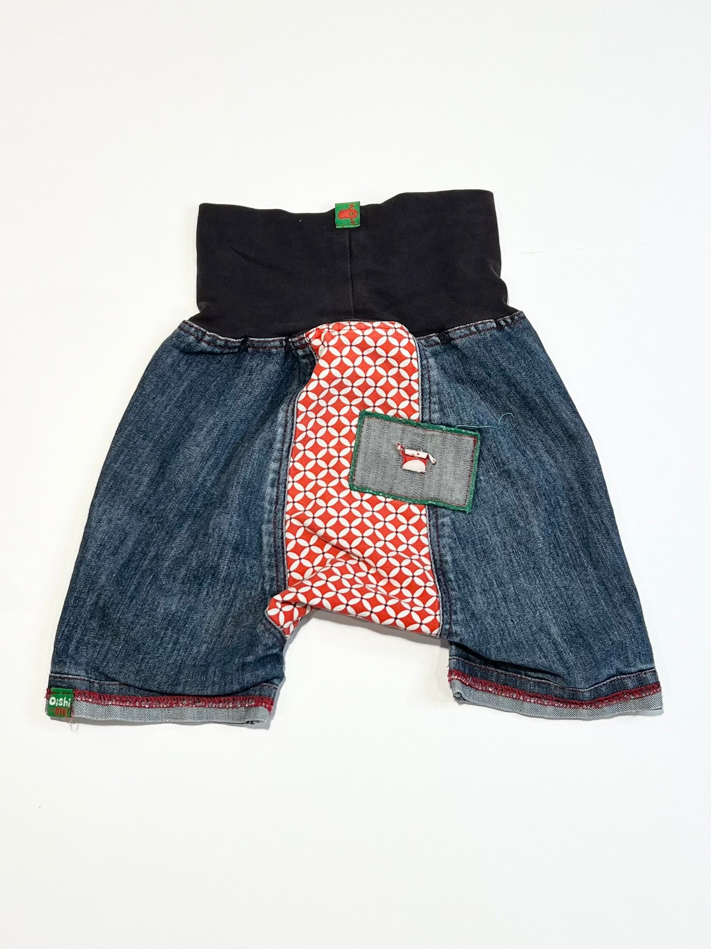 Denim shorts - Size 2-3