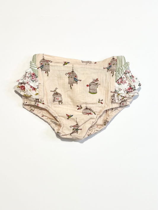Ruffle birds nappy cover - Size 1