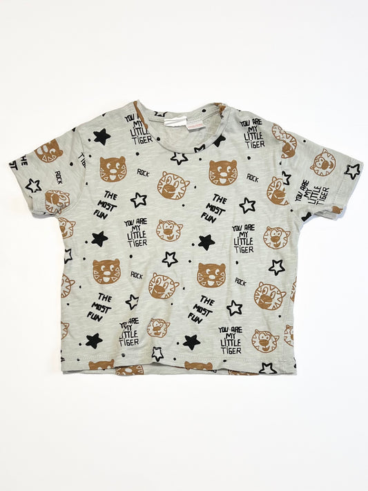 Grey tiger tee - Size 9-12 months