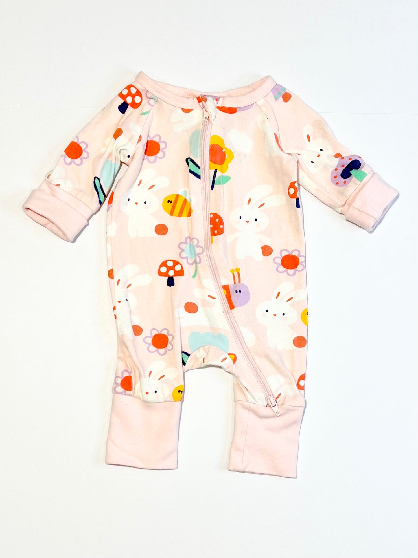 Bunnies and bees zip onesie - Size 0000