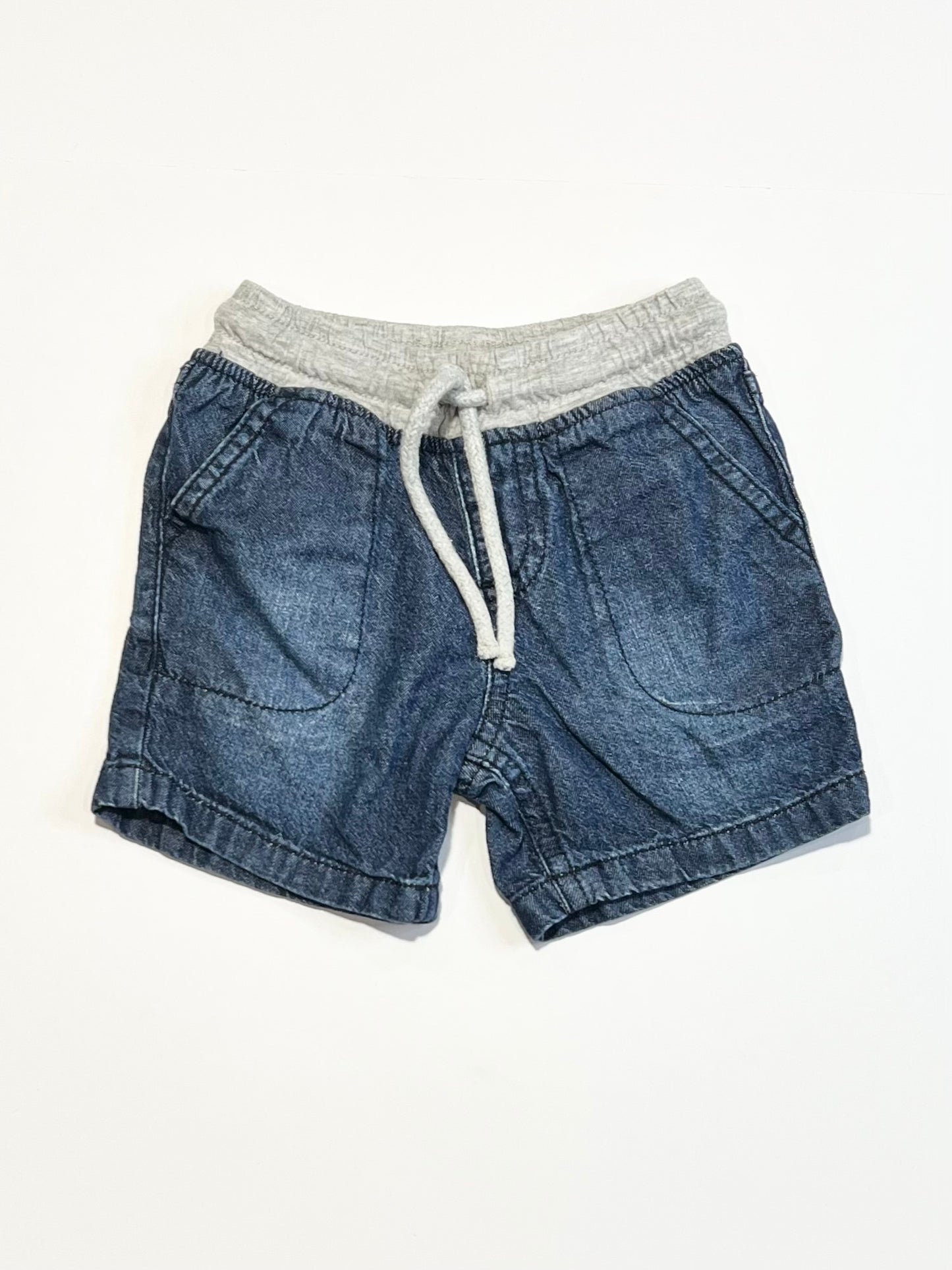 Denim shorts - Size 00