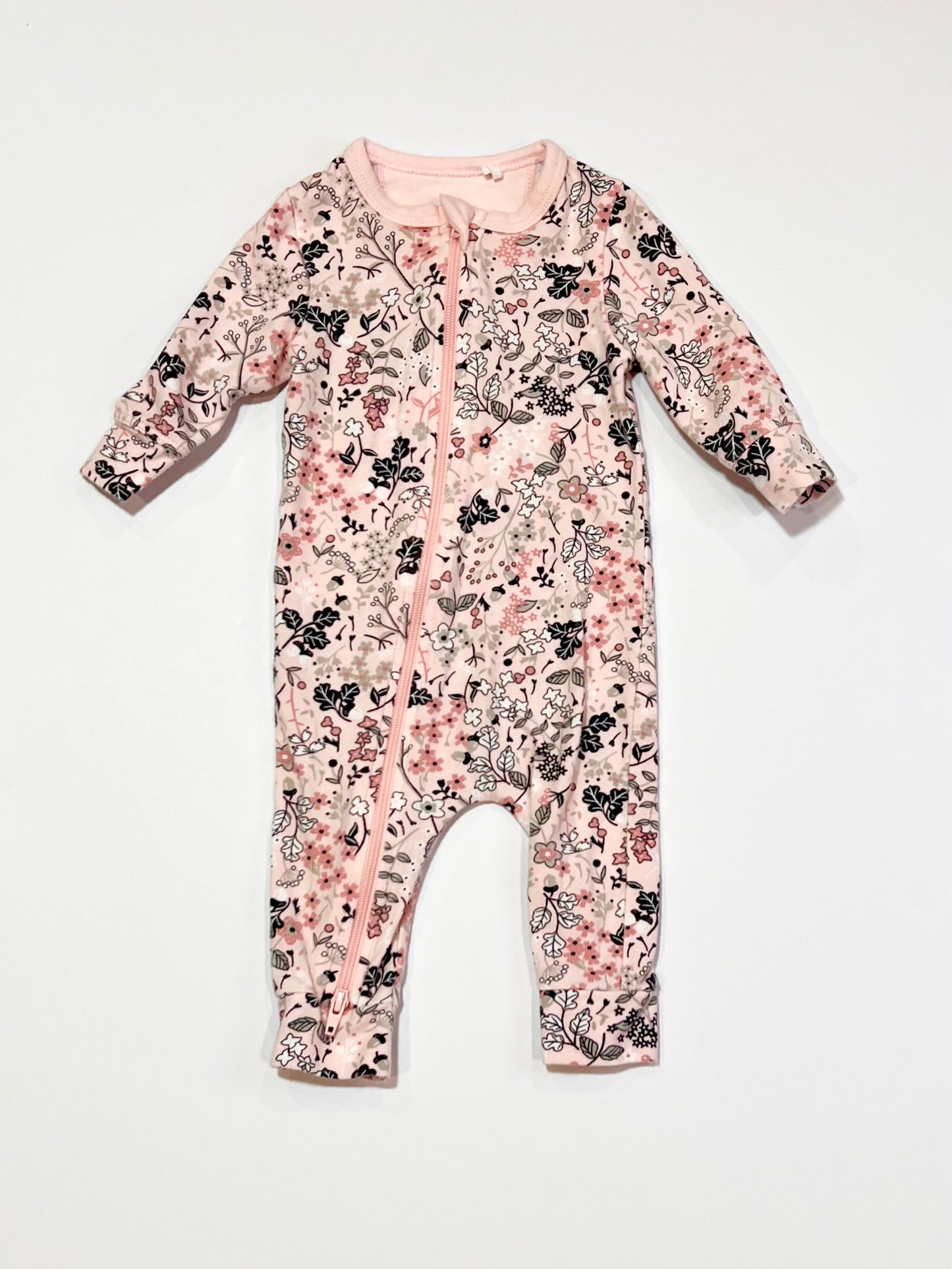 Floral zip onesie with beanie - Size 0000