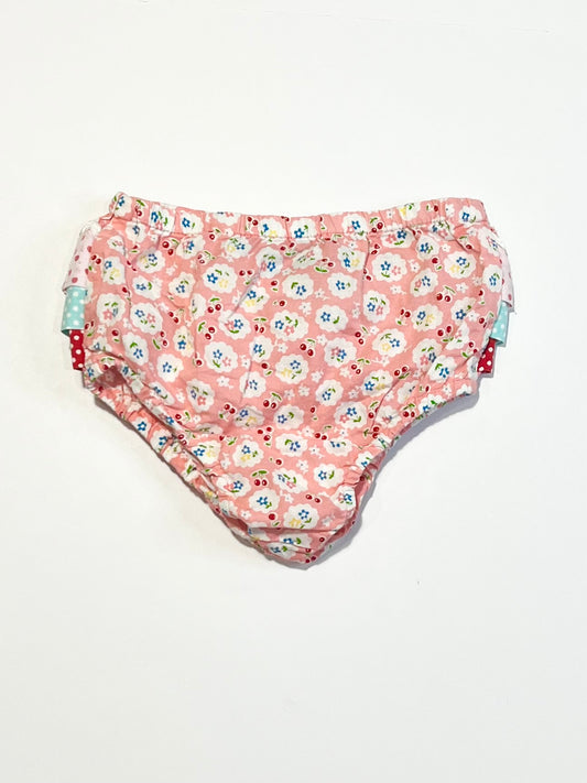 Floral ruffle nappy cover - Size 00