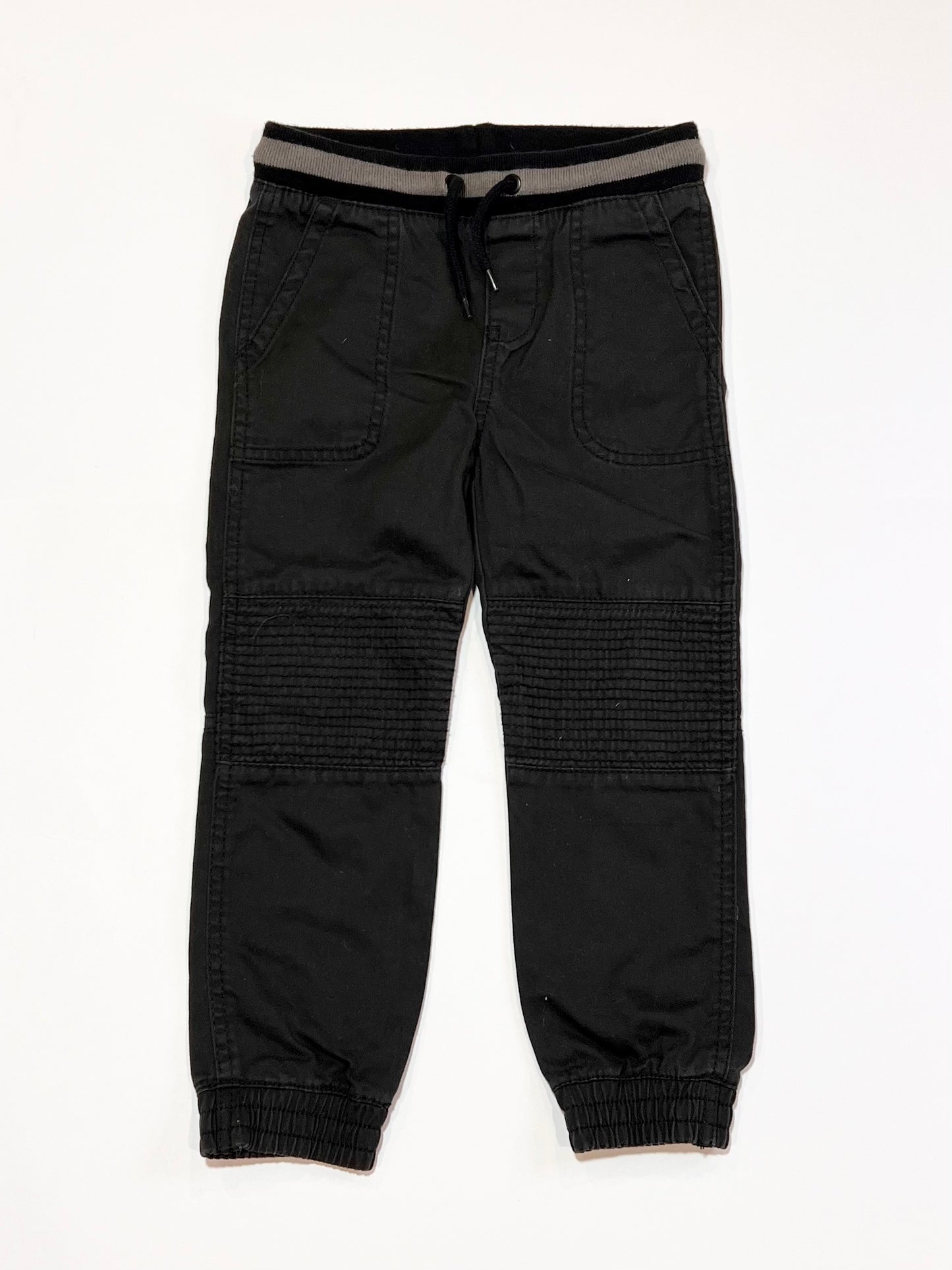 Black cuffed pants - Size 4-5