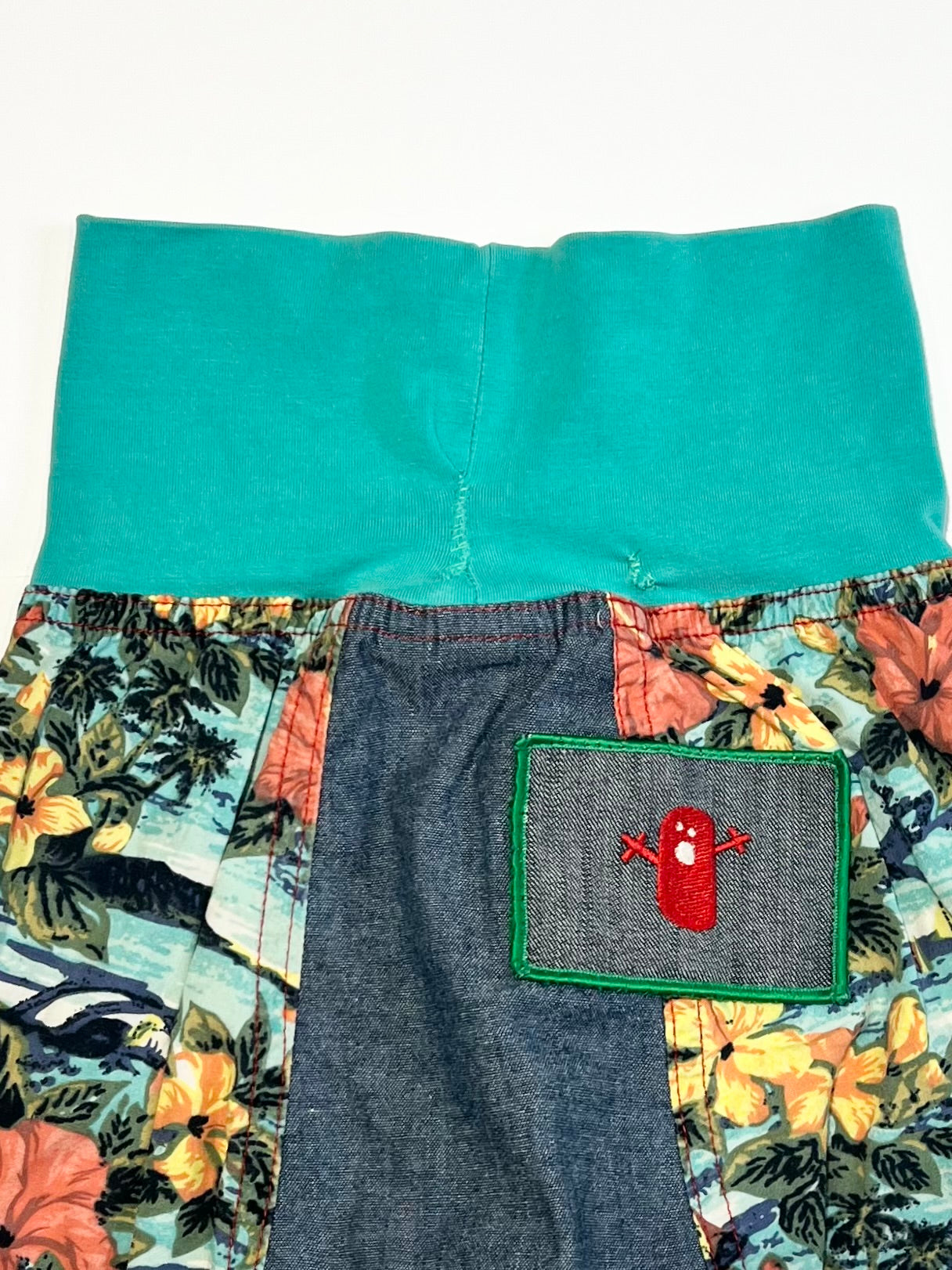 Patchwork shorts - Size 2-3