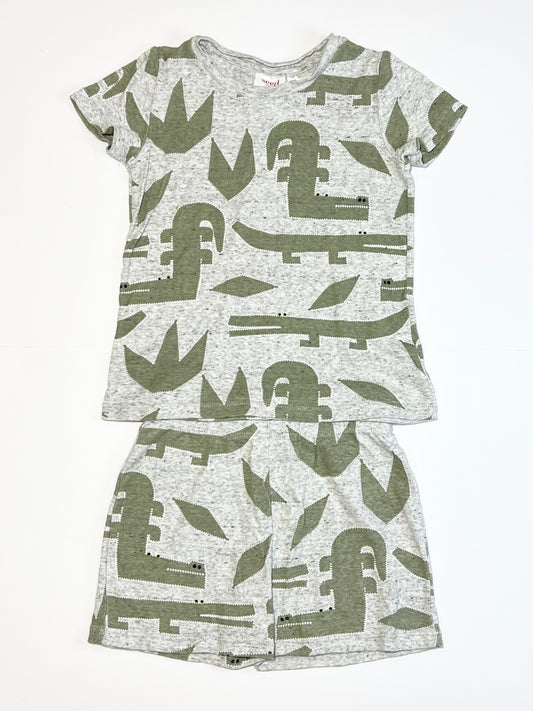 Ribbed croc pyjamas - Size 4