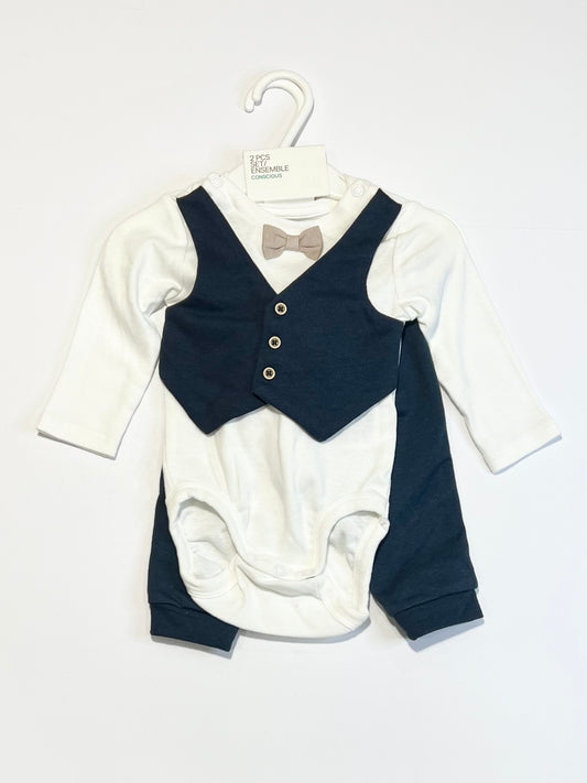 Tuxedo set brand new - Size 000