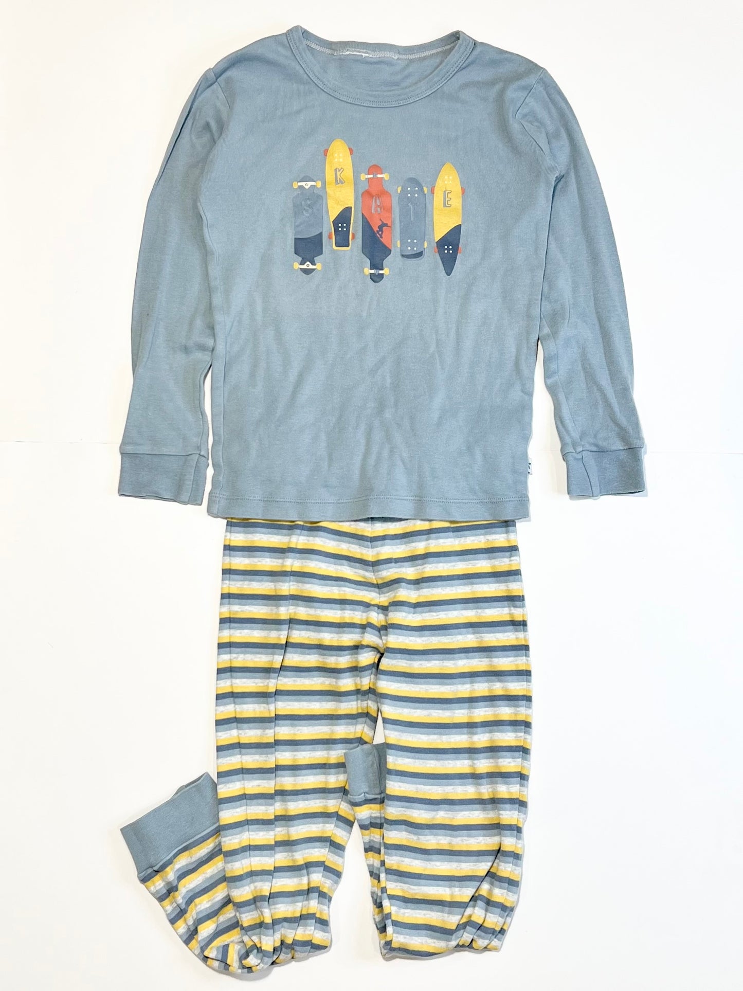 Ribbed skate pyjamas - Size 5