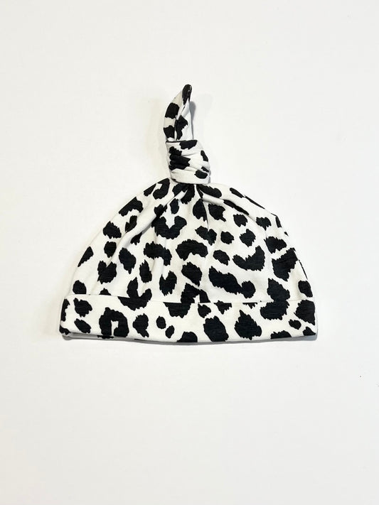 Animal print beanie - Size 0-3 months