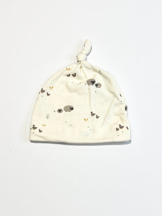 Sheep and ducks beanie - Size 2-4 months