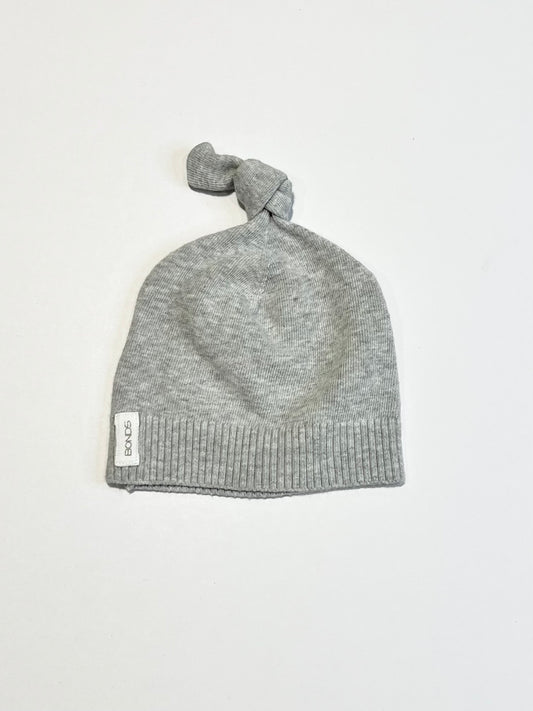 Grey knot beanie - Size 0-6 months