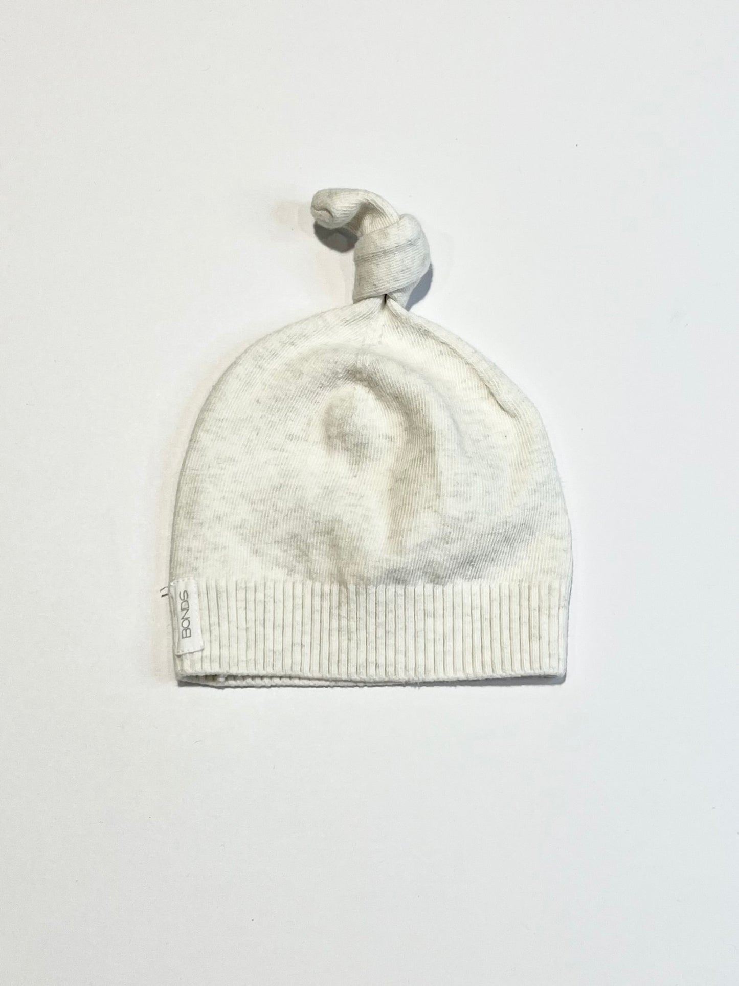 Light grey knot beanie - Size 0-3 months