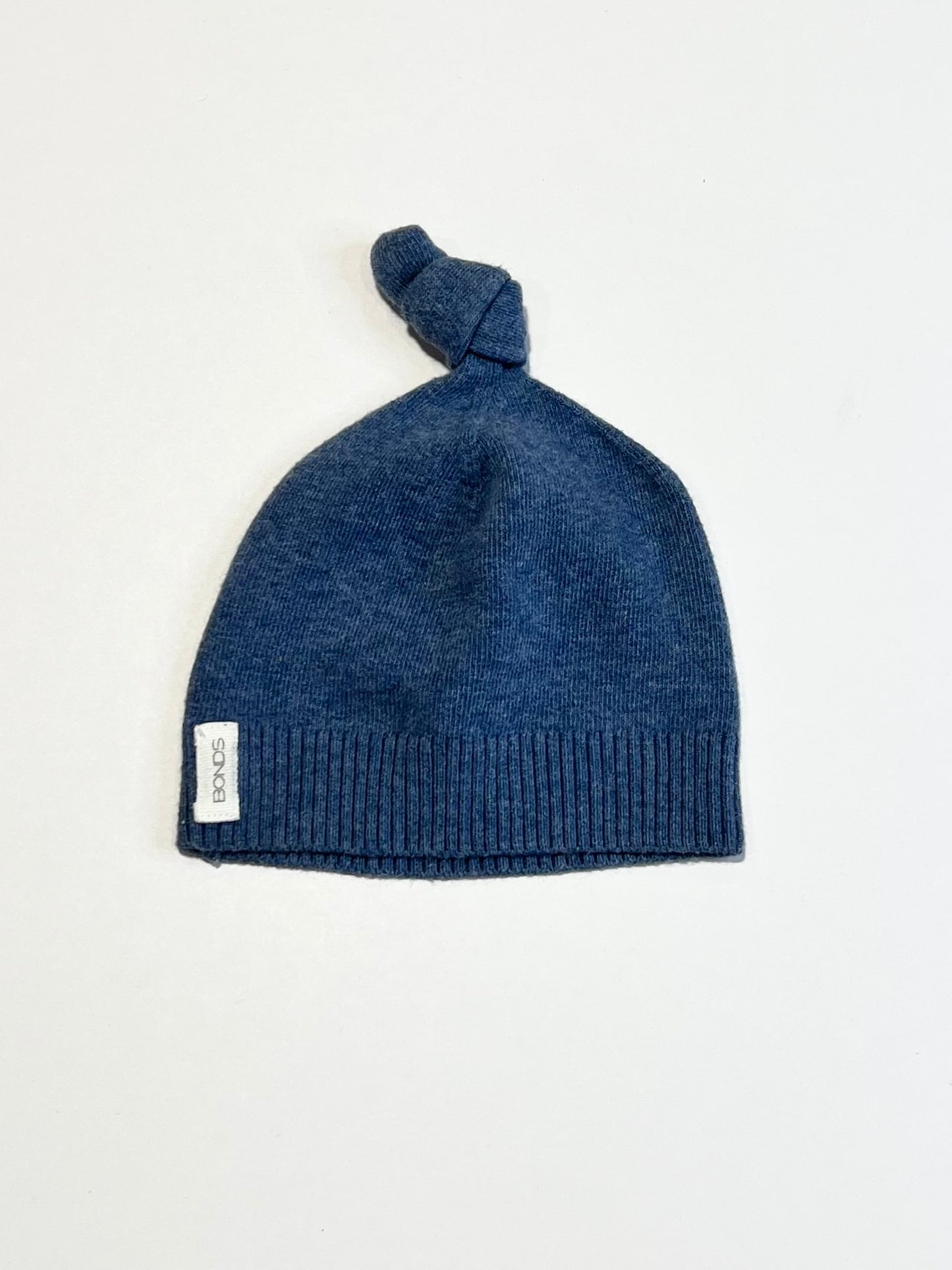 Blue knot beanie - Size 0-6 months