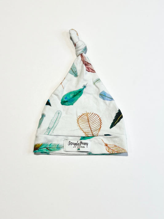 Organic knotted beanie - Size 0-6 months