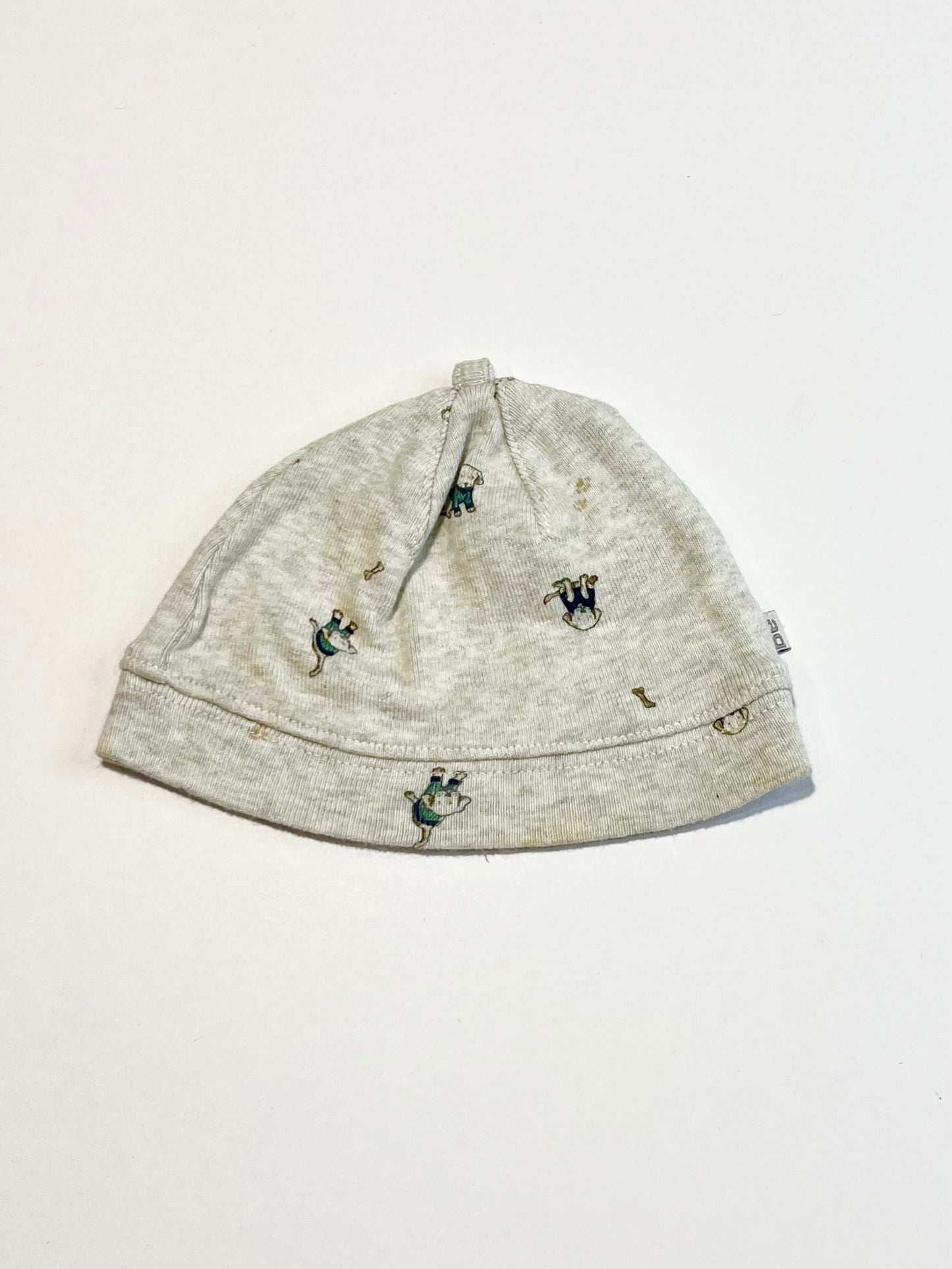 Ribbed puppy beanie - Size 0-3 months