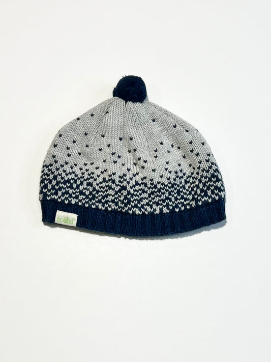 Grey speckled beanie - Size 0-8 months