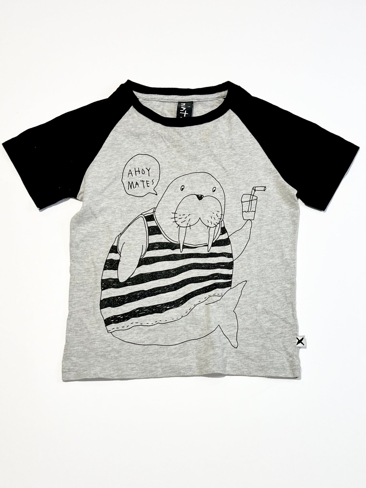 Walrus tee - Size 4