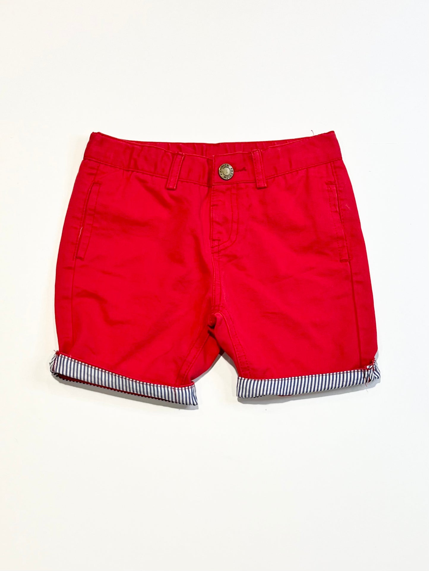 Red shorts - Size 3-4