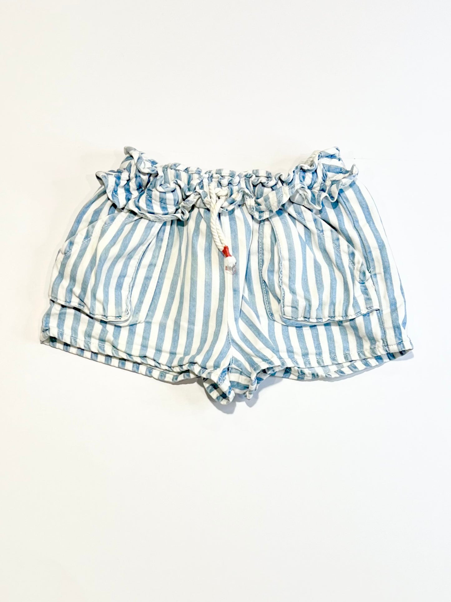 Striped ruffle shorts - Size 2-3