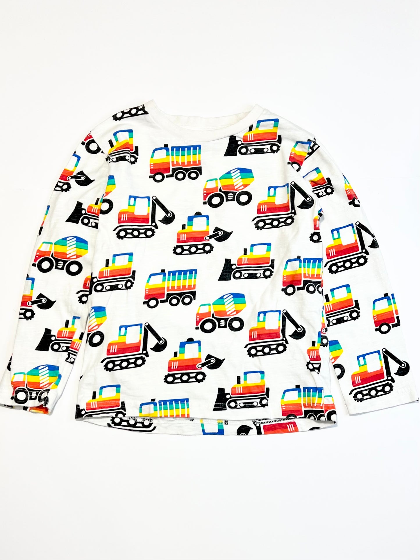 Rainbow trucks top - Size 5-6