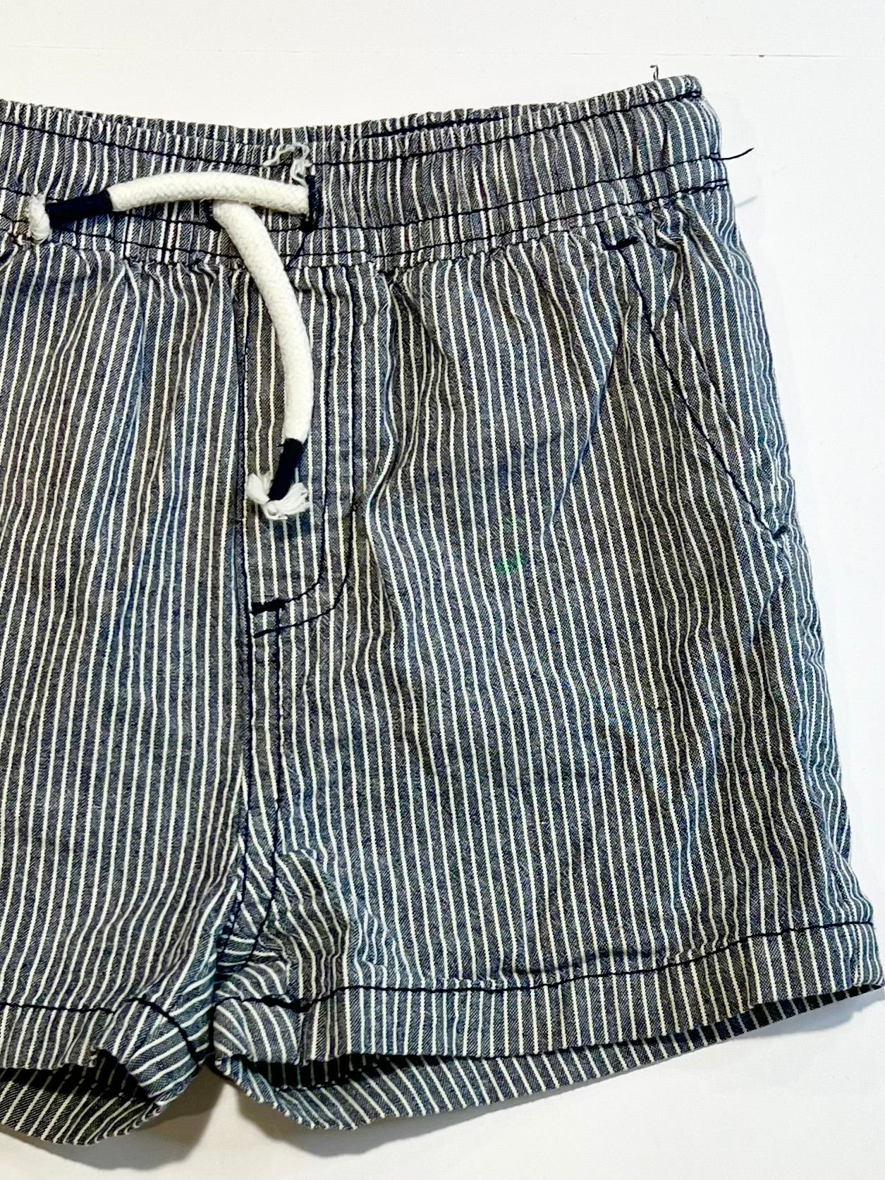 Striped shorts - Size 1