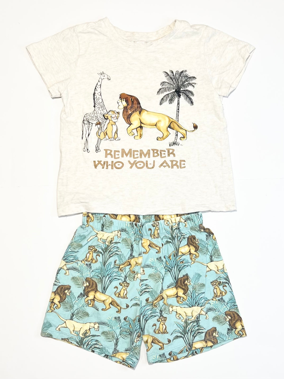 Lion King pyjamas - Size 3