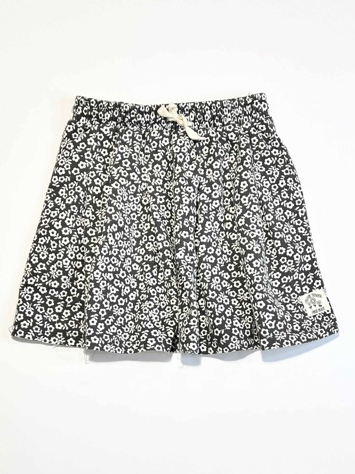 Floral skirt - Size 5-6