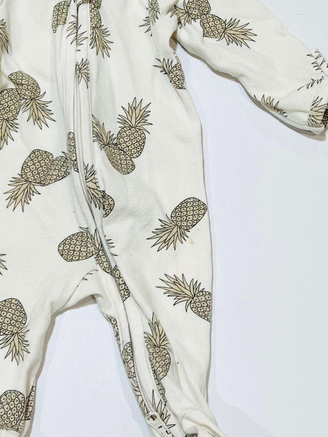Pineapple zip onesie - Size 00000