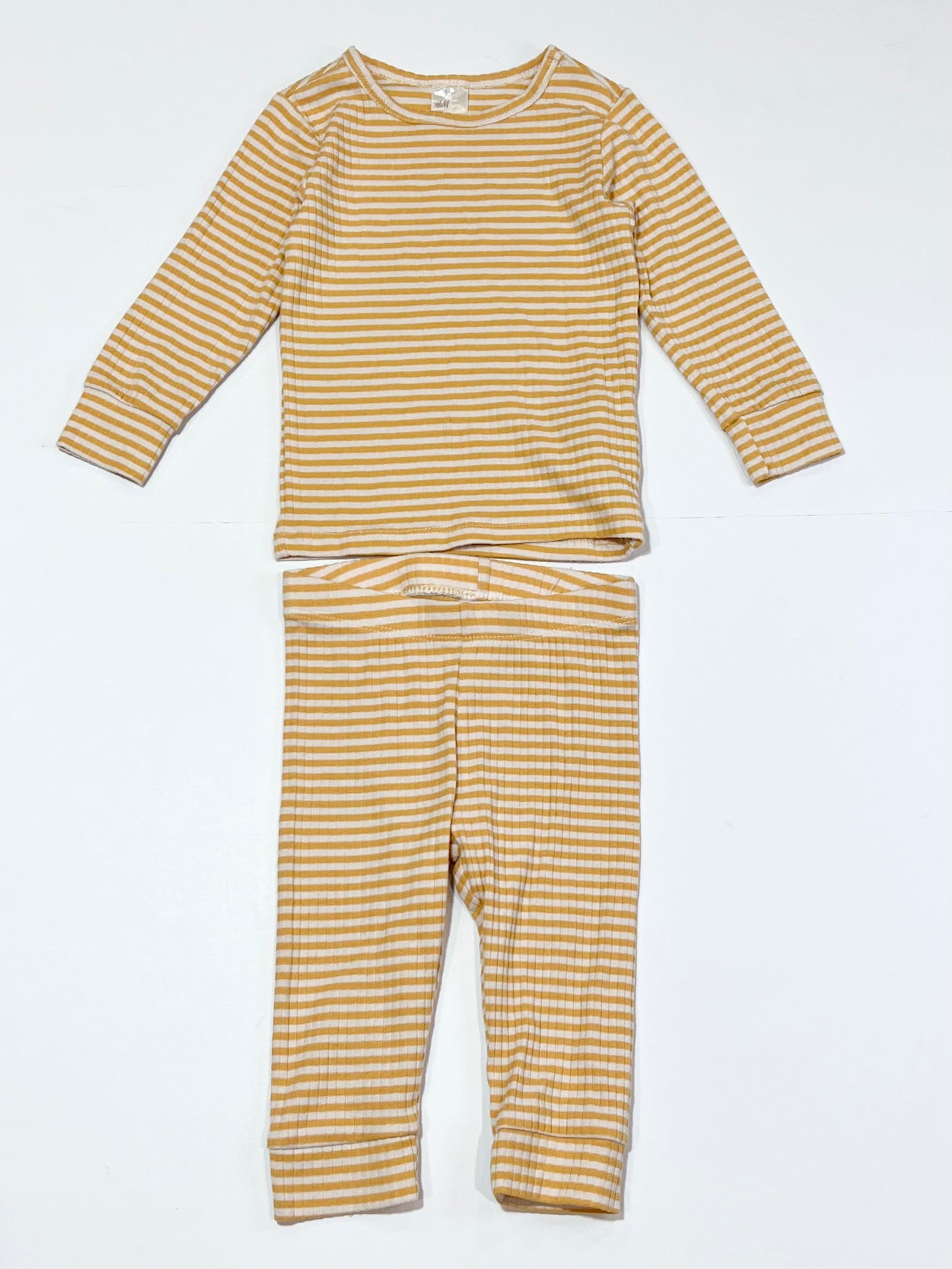 Yellow ribbed set - Size 6-9 months