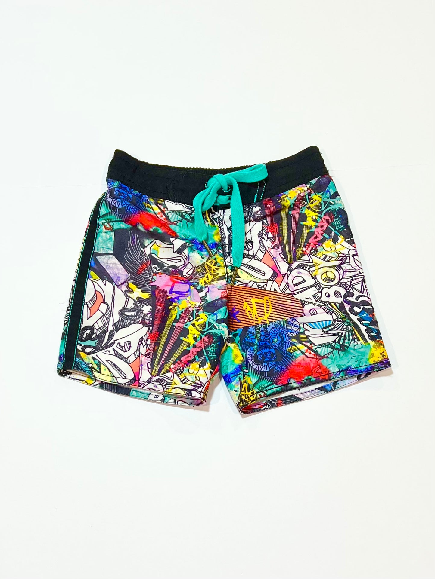 Graffiti boardshorts - Size 2