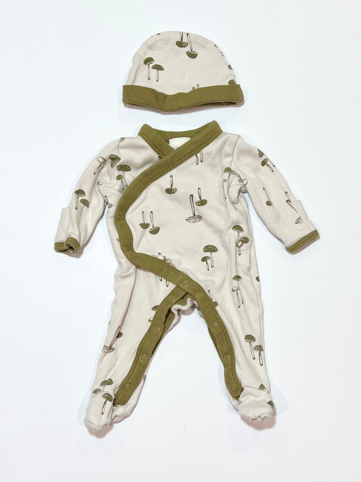 Mushrooms onesie with beanie - Size 00000