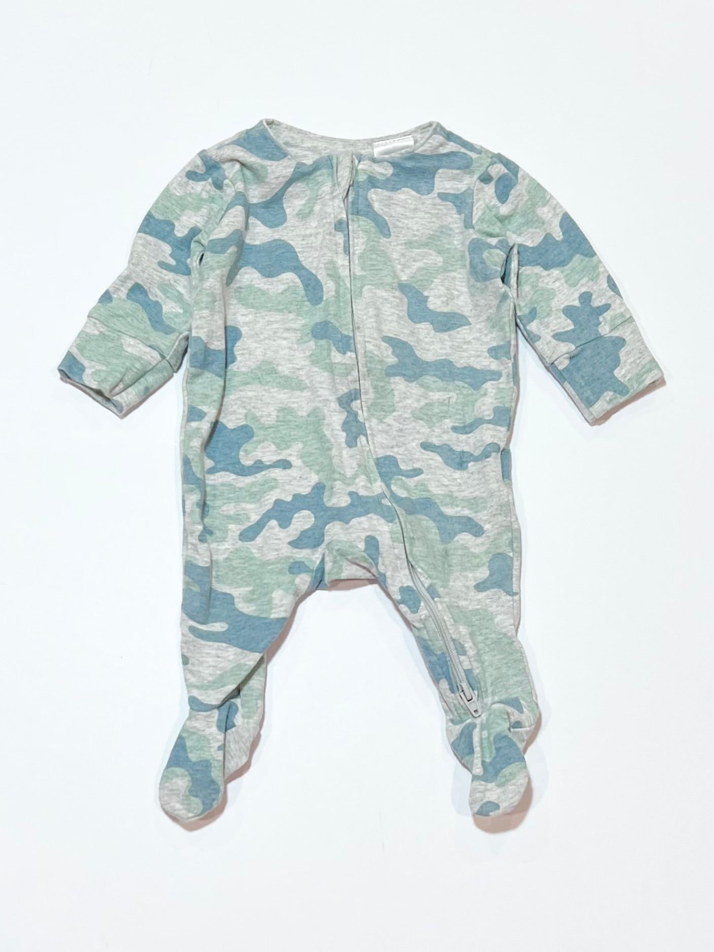 Camoflauge zip onesie - Size 0000