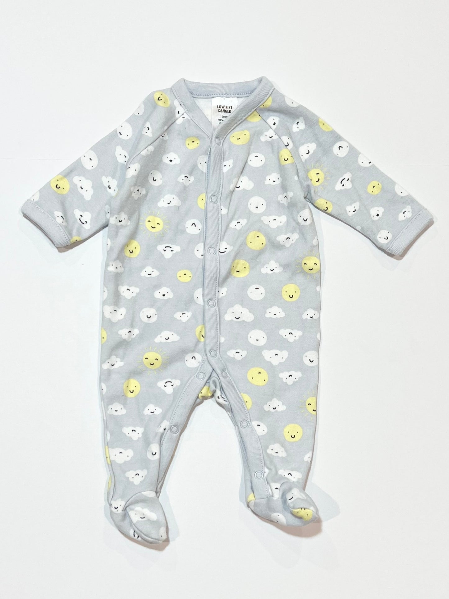 Clouds and suns onesie - Size 0000