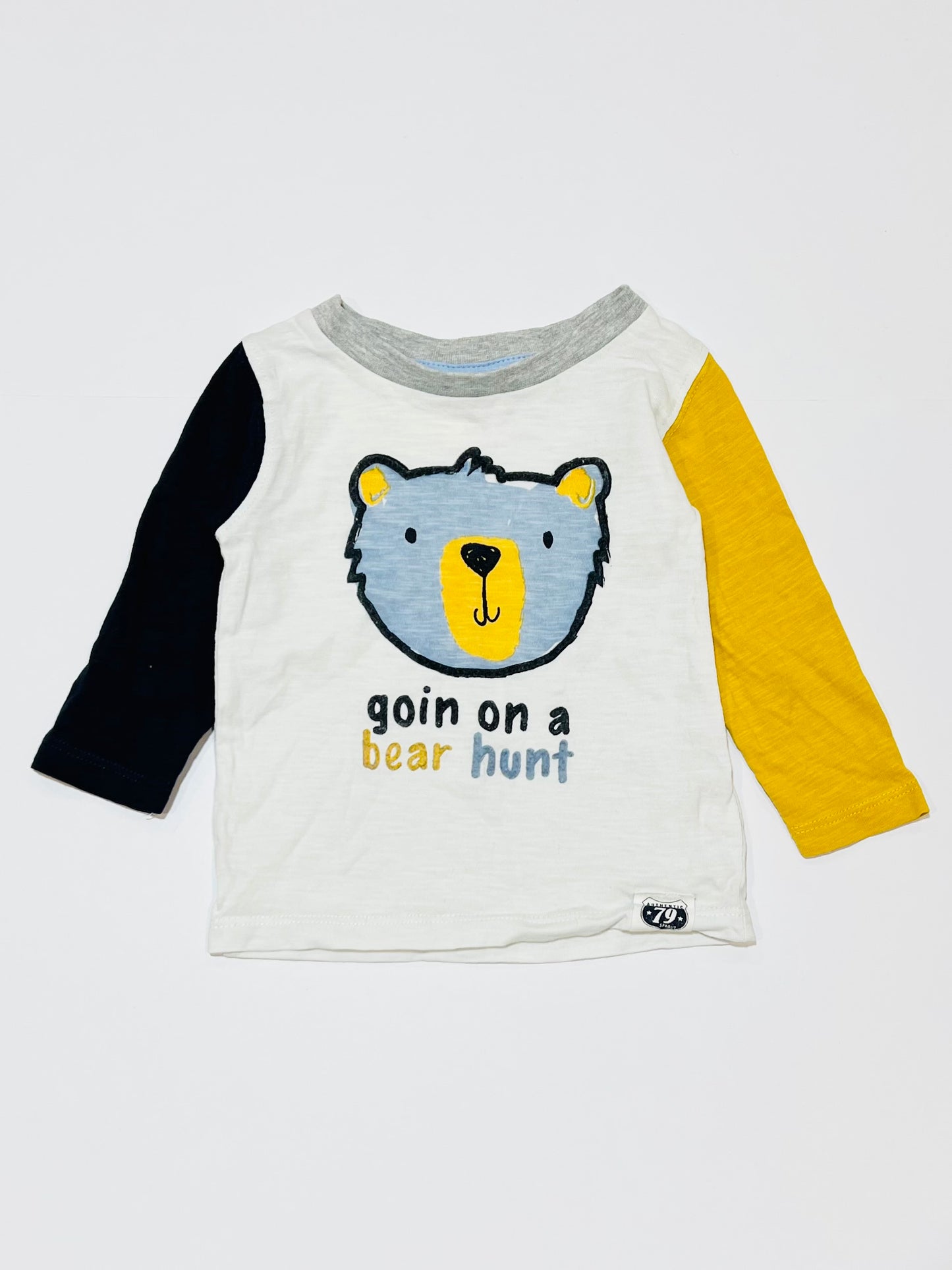 Bear hunt tee - Size 000