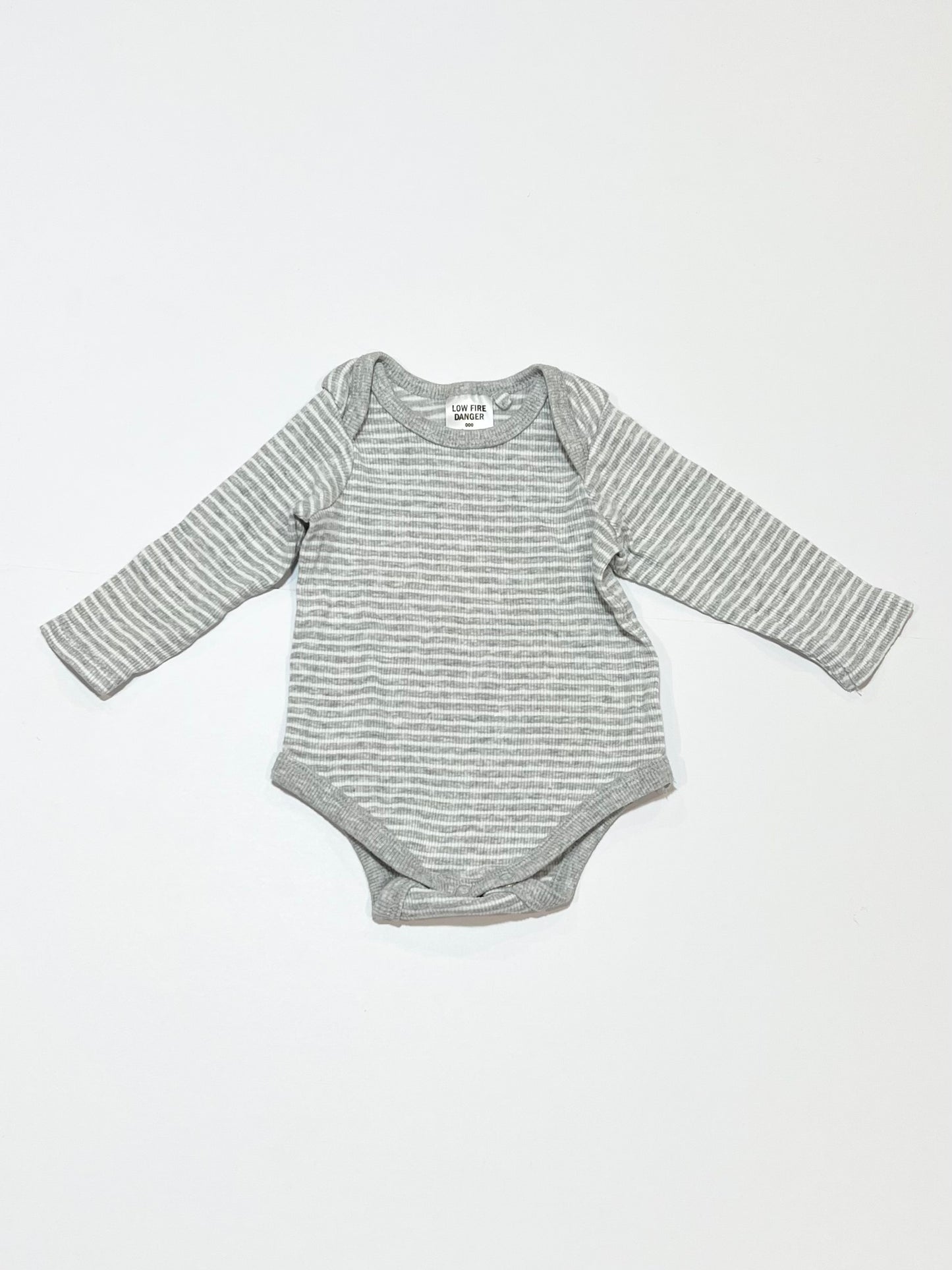 Grey striped set - Size 000