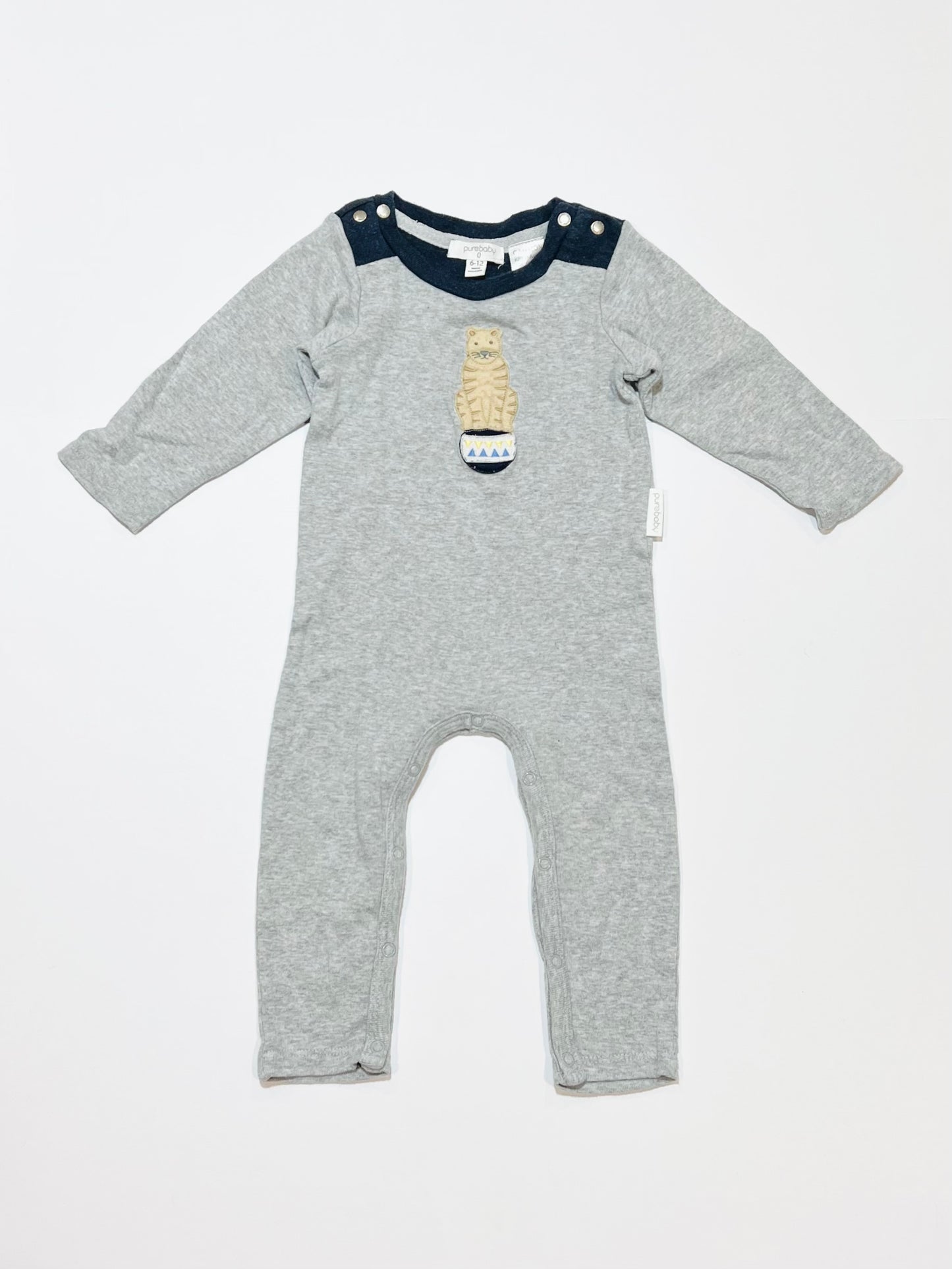 Grey tiger onesie - Size 0
