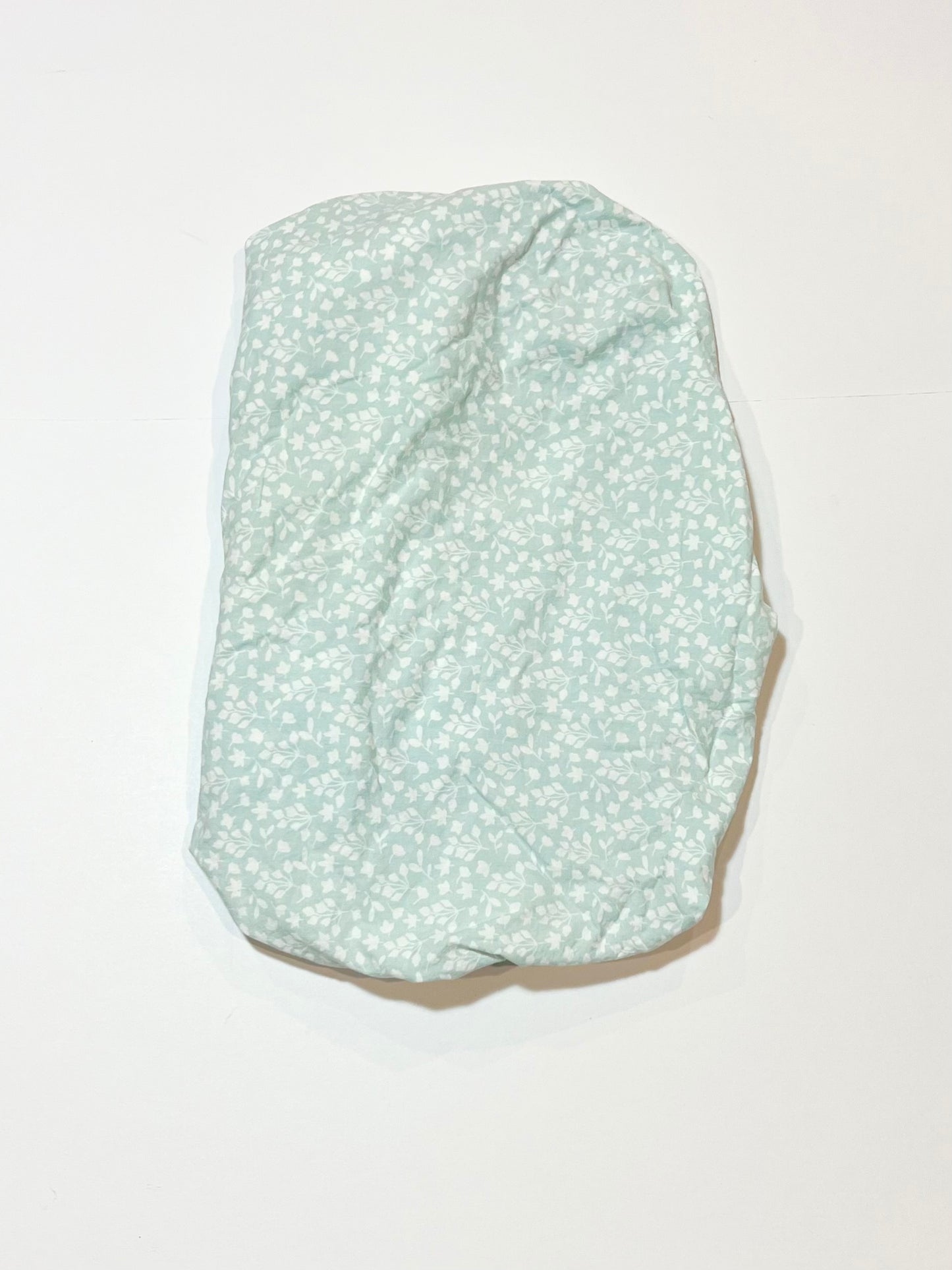 Floral bassinet fitted sheet