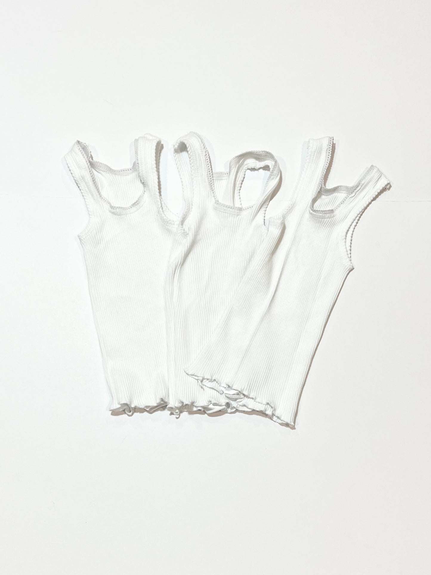 3 x ribbed singlets - Size 000