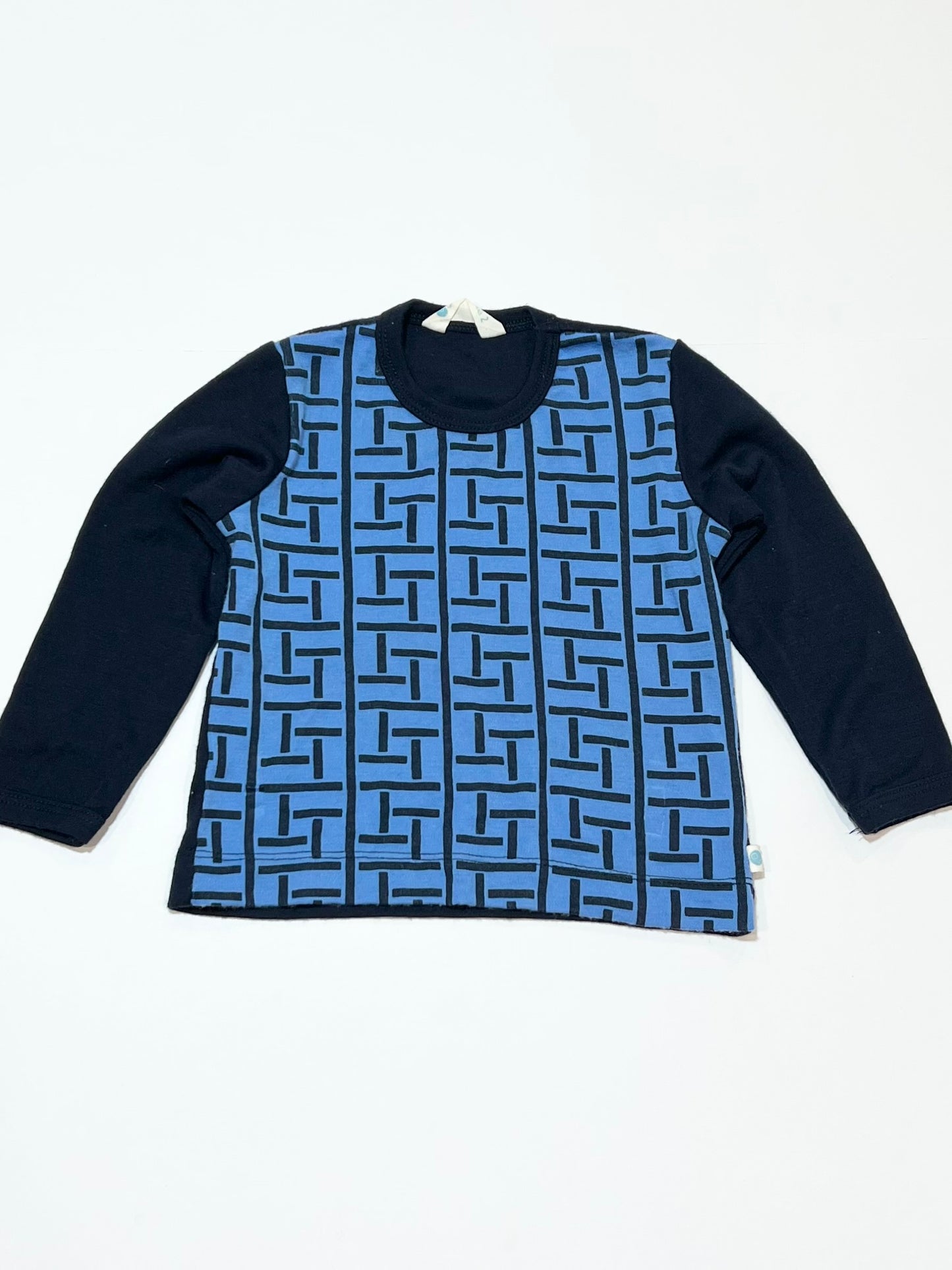 100% wool top - Size 2
